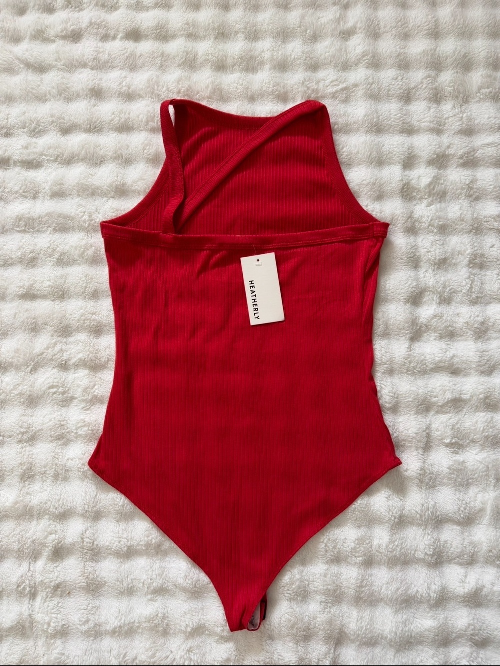 NWT Heatherly Ribbed High Crew Neck Bodysuit with Strappy Open Back Red Size XL - Picture 13 of 16